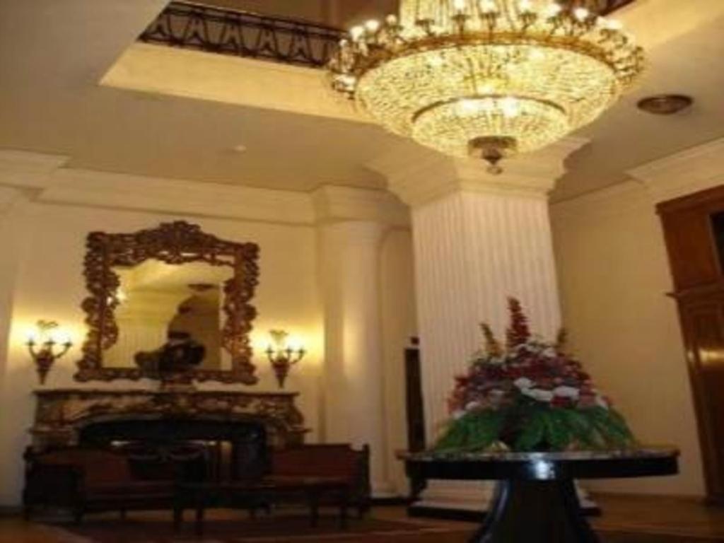 Coral Cosmopolitan Hotel